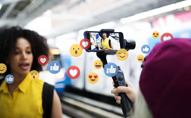 Top 9 Tips On Becoming A Full-time Social Media Influencer